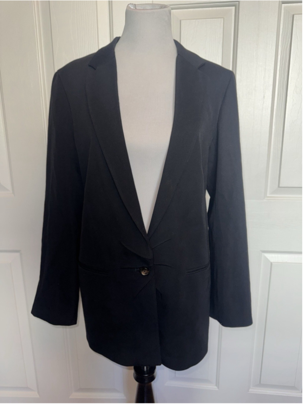 Jenni Kayne Black Wool Silk Blazer Size 12 Quiet Luxury Minimalist Tailored READ